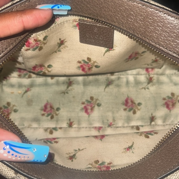 GUCCI CROSSBODY - Picture 10 of 17